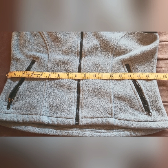 Avalanche Performance Women's SM ZipUp Polyster Vest Jacket - Picture 7 of 7